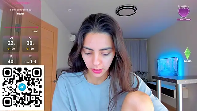 Snapshot of EmiliaZen chatting on October 25, 2025, 8:25 pm EmiliaZen online show from October 25, 2025, 8:25 pm