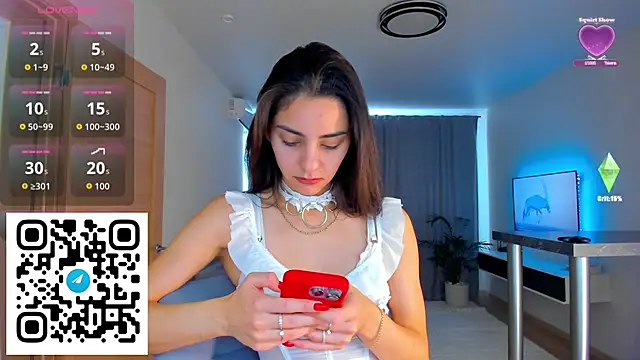 Snapshot of EmiliaZen chatting on November 8, 2025, 12:27 pm EmiliaZen online show from November 8, 2025, 12:27 pm