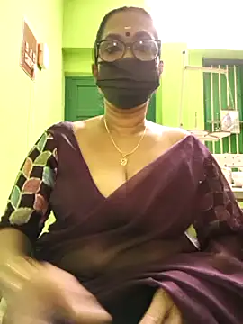 Snapshot of niiveditha chatting on February 24, 2025, 6:27 am niiveditha online show from February 24, 2025, 6:27 am