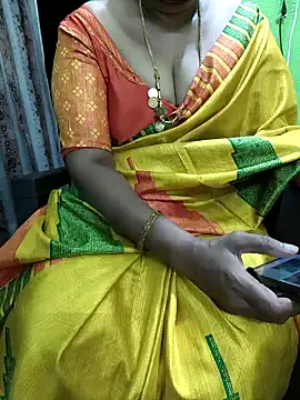 Snapshot of niiveditha chatting on November 6, 2025, 3:07 am niiveditha online show from November 6, 2025, 3:07 am