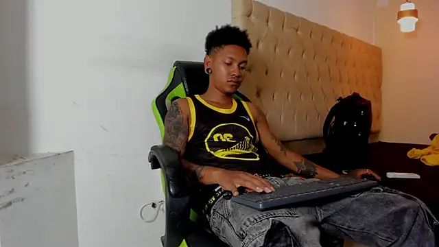 blackdirty420 online show from October 16, 2025, 7:37 pm