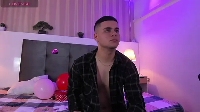 Sebastian Phoenix online show from February 15, 2025, 6:23 am