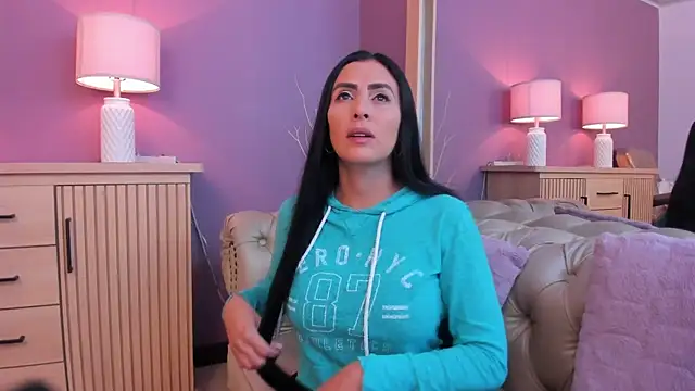 Snapshot of scarlet_edwars chatting on March 7, 2025, 12:12 pm scarlet edwars online show from March 7, 2025, 12:12 pm