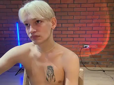 Snapshot of Julian_wins chatting on February 8, 2025, 7:59 am Julian wins online show from February 8, 2025, 7:59 am