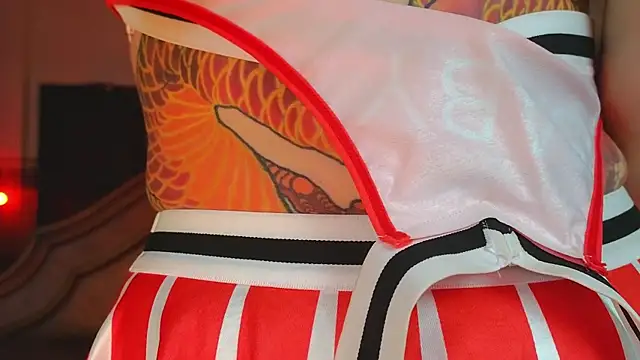 Snapshot of DemiDee chatting on December 24, 2024, 10:44 am DemiDee online show from December 24, 2024, 10:44 am