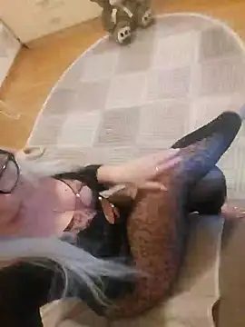 visnjica online show from February 10, 2025, 9:04 pm