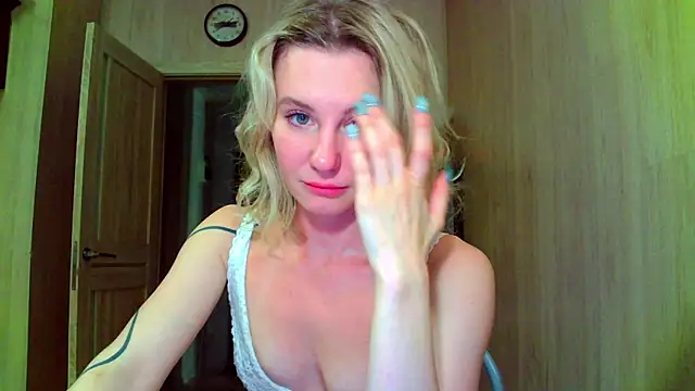 Caramel piegirl online show from July 12, 2026, 8:44 pm
