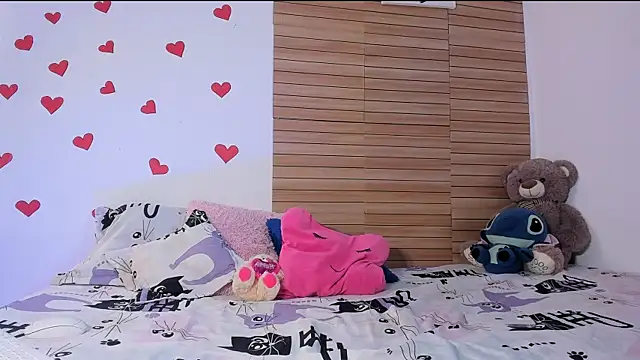 Abbiee 8 online show from March 8, 2026, 2:43 pm