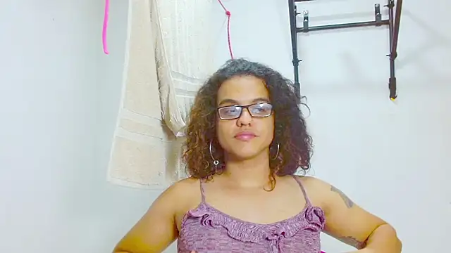 Snapshot of Diane_blossom chatting on February 11, 2025, 3:08 am Diane blossom online show from February 11, 2025, 3:08 am