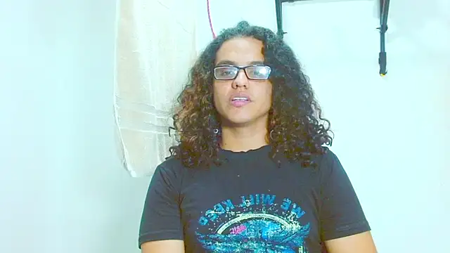 Snapshot of Diane_blossom chatting on February 13, 2025, 12:02 am Diane blossom online show from February 13, 2025, 12:02 am