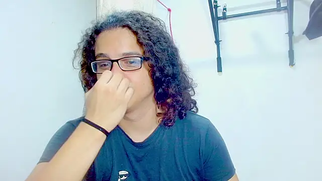 Snapshot of Diane_blossom chatting on February 25, 2025, 8:51 pm Diane blossom online show from February 25, 2025, 8:51 pm