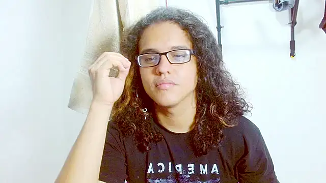 Snapshot of Diane_blossom chatting on March 3, 2025, 6:33 pm Diane blossom online show from March 3, 2025, 6:33 pm