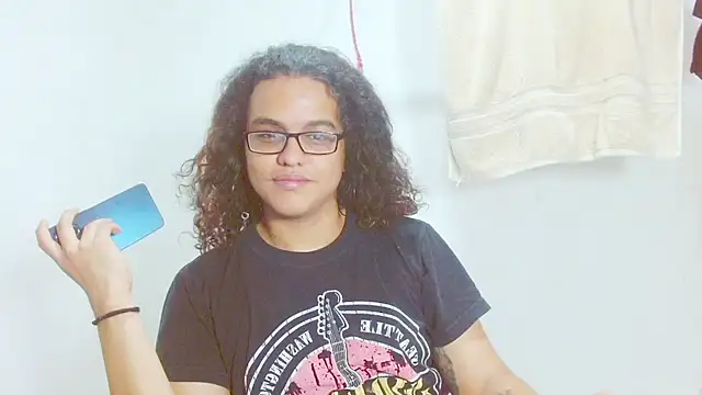 Snapshot of Diane_blossom chatting on March 6, 2025, 5:54 pm Diane blossom online show from March 6, 2025, 5:54 pm