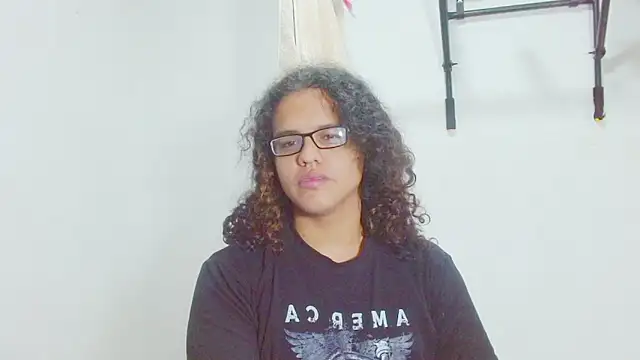 Snapshot of Diane_blossom chatting on March 10, 2025, 12:04 pm Diane blossom online show from March 10, 2025, 12:04 pm