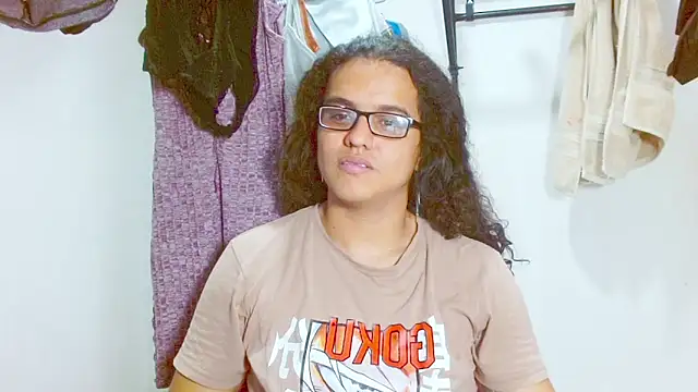 Snapshot of Diane_blossom chatting on March 13, 2025, 6:01 pm Diane blossom online show from March 13, 2025, 6:01 pm