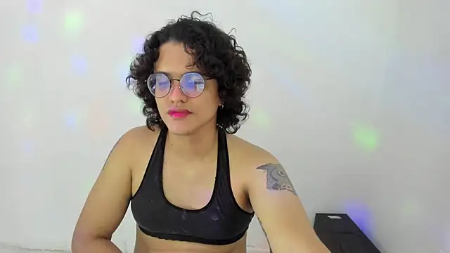 Snapshot of Diane_blossom chatting on October 31, 2025, 6:09 pm Diane blossom online show from October 31, 2025, 6:09 pm