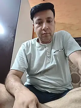 innocentboy1987 online show from June 13, 2026, 9:51 am