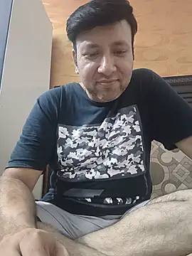 innocentboy1987 online show from June 28, 2026, 4:24 pm
