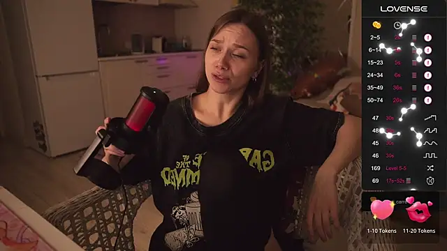 Snapshot of alexa_feels_ chatting on September 20, 2025, 7:37 pm alexa feels online show from September 20, 2025, 7:37 pm