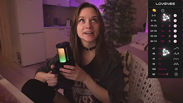 Snapshot of alexa_feels_ chatting on November 7, 2025, 4:07 pm alexa feels online show from November 7, 2025, 4:07 pm