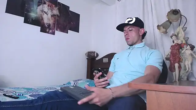 Snapshot of Bull_Xvi chatting on November 17, 2025, 3:01 am Bull Xvi online show from November 17, 2025, 3:01 am