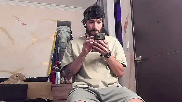 bakersboyssexys online show from March 15, 2026, 12:16 am