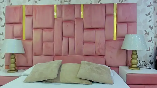 ArianaFranco online show from March 9, 2026, 1:37 pm