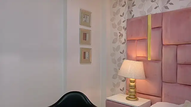 Snapshot of ArianaFranco chatting on July 8, 2026, 1:48 pm ArianaFranco online show from July 8, 2026, 1:48 pm