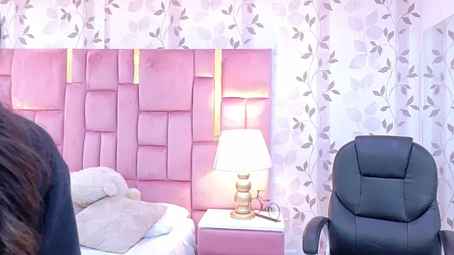 Snapshot of ArianaFranco chatting on July 29, 2026, 9:46 pm ArianaFranco online show from July 29, 2026, 9:46 pm