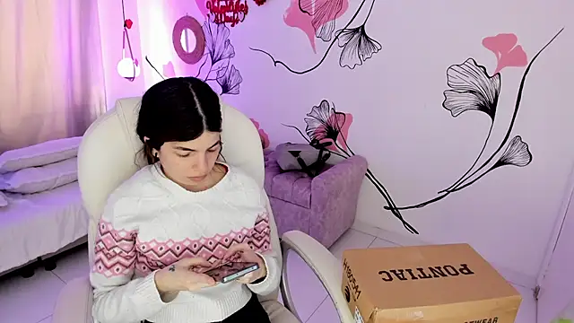 Isabela Fiorelli online show from February 13, 2026, 1:29 pm