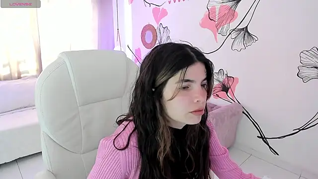 Snapshot of Isabela_Fiorelli chatting on June 1, 2026, 1:35 pm Isabela Fiorelli online show from June 1, 2026, 1:35 pm