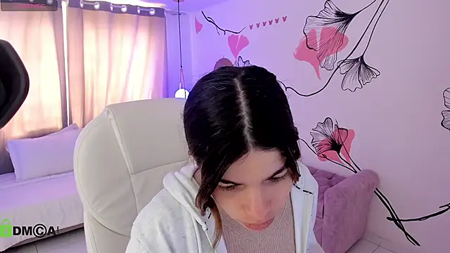 Isabela Fiorelli online show from July 2, 2026, 2:23 pm