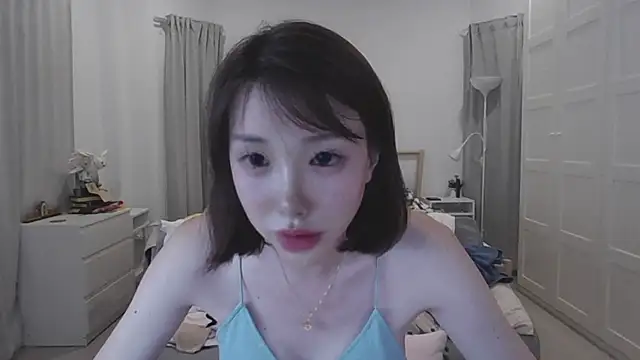 Snapshot of joycemilka chatting on February 13, 2025, 1:37 pm joycemilka online show from February 13, 2025, 1:37 pm