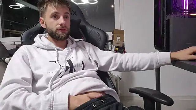 Snapshot of ademandjulia chatting on October 2, 2025, 9:22 pm ademandjulia online show from October 2, 2025, 9:22 pm