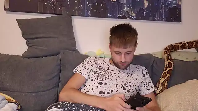 Snapshot of ademandjulia chatting on November 6, 2025, 5:36 pm ademandjulia online show from November 6, 2025, 5:36 pm