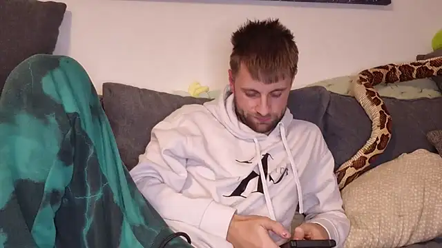 Snapshot of ademandjulia chatting on November 7, 2025, 4:51 pm ademandjulia online show from November 7, 2025, 4:51 pm