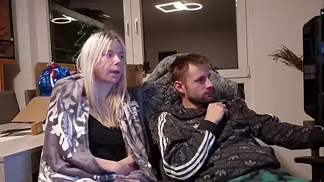 ademandjulia online show from January 18, 2026, 9:07 pm