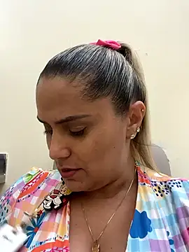 Gabyseex online show from May 1, 2026, 1:37 pm
