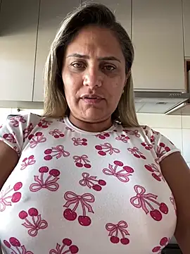 Snapshot of Gabyseex chatting on August 4, 2026, 4:20 pm Gabyseex online show from August 4, 2026, 4:20 pm