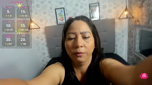Snapshot of Michelle__taylor chatting on February 9, 2025, 10:54 pm Michelle taylor online show from February 9, 2025, 10:54 pm