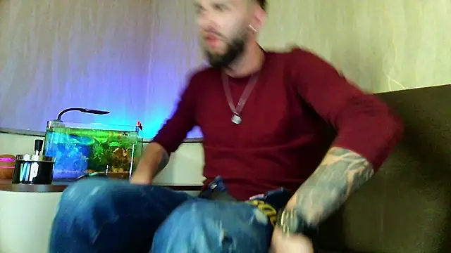 Snapshot of JamieNoxus chatting on March 8, 2025, 8:35 pm JamieNoxus online show from March 8, 2025, 8:35 pm