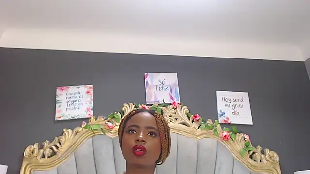 LindaBird online show from March 22, 2025, 10:15 pm