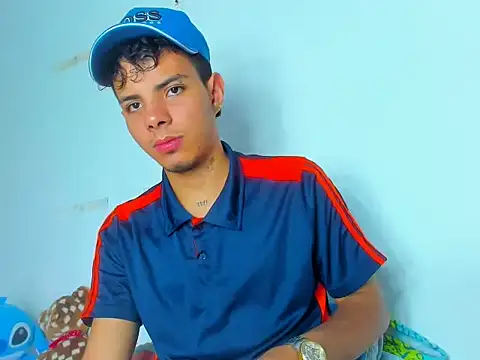 Snapshot of Alessandro_1610 chatting on February 23, 2025, 4:50 am Alessandro 1610 online show from February 23, 2025, 4:50 am