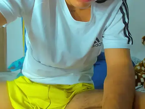 Snapshot of Alessandro_1610 chatting on March 19, 2025, 8:23 am Alessandro 1610 online show from March 19, 2025, 8:23 am