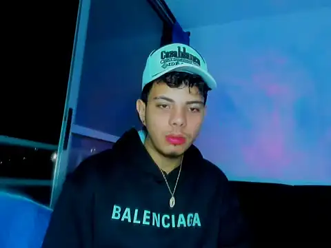 Snapshot of Alessandro_1610 chatting on September 29, 2025, 1:22 am Alessandro 1610 online show from September 29, 2025, 1:22 am