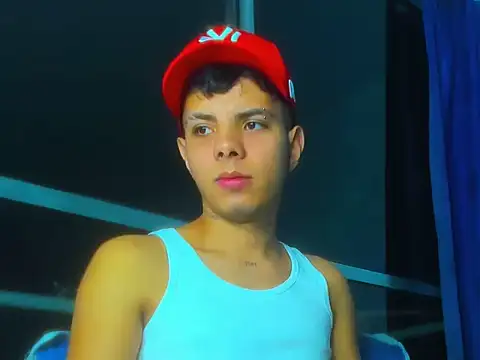 Snapshot of Alessandro_1610 chatting on November 22, 2025, 7:18 am Alessandro 1610 online show from November 22, 2025, 7:18 am