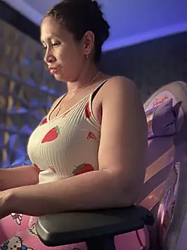 Carola-Ross online show from March 2, 2025, 5:44 am