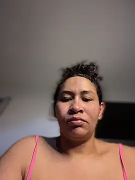 Snapshot of Carola-Ross chatting on July 4, 2026, 12:00 pm Carola-Ross online show from July 4, 2026, 12:00 pm