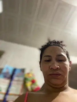 Snapshot of Carola-Ross chatting on July 5, 2026, 12:23 pm Carola-Ross online show from July 5, 2026, 12:23 pm