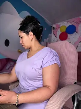 Snapshot of Carola-Ross chatting on July 11, 2026, 1:25 pm Carola-Ross online show from July 11, 2026, 1:25 pm